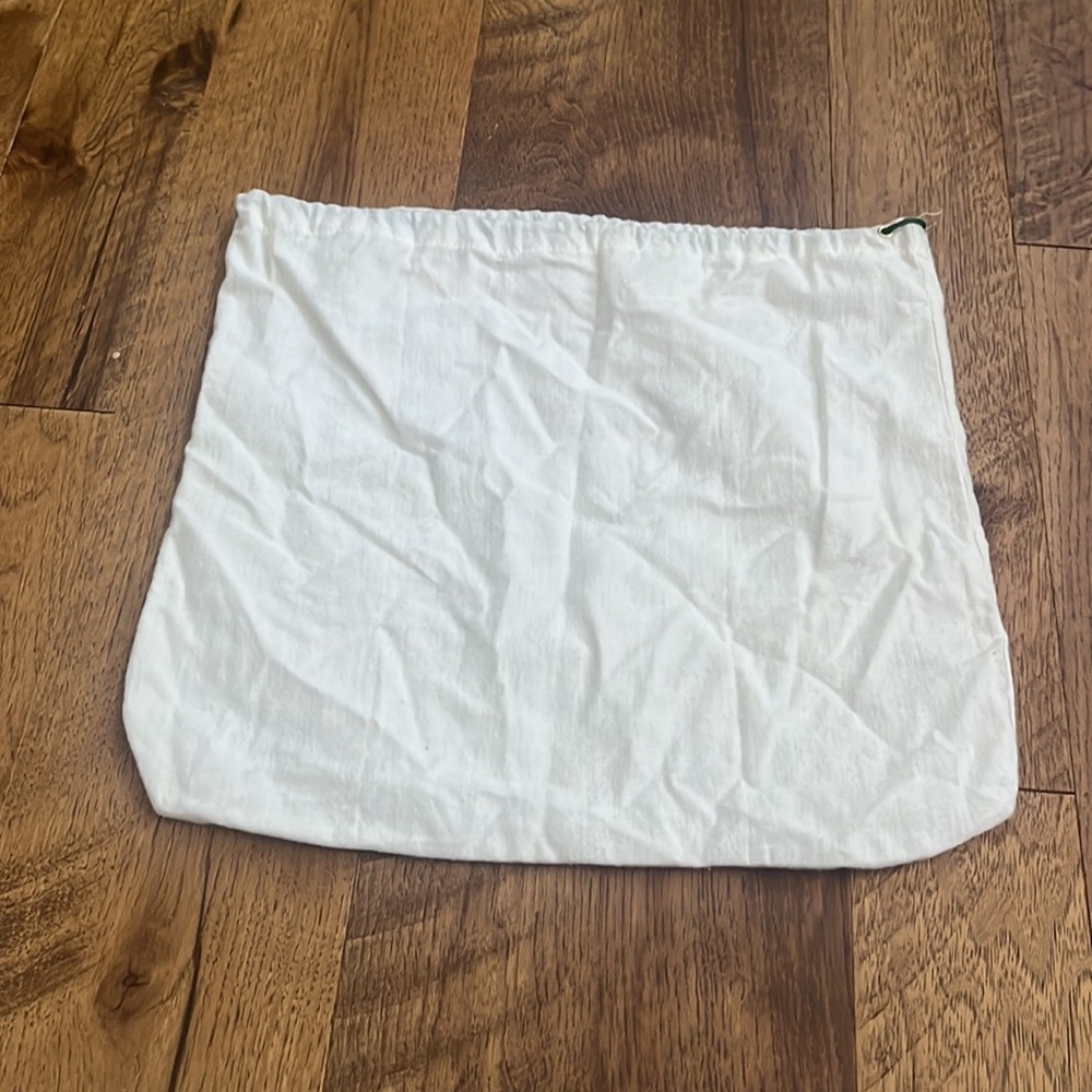 Gucci Woman’s White Dust Bag - Picture 2 of 4